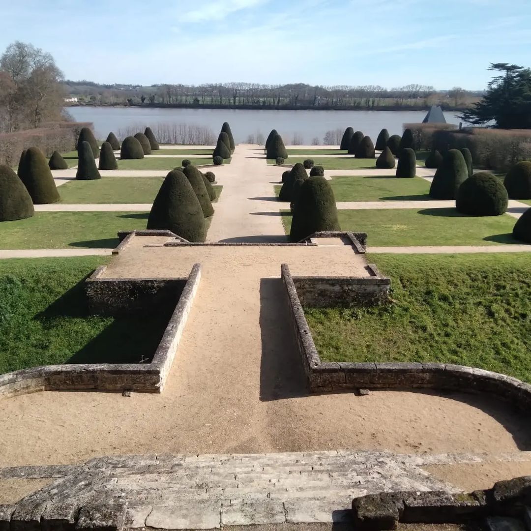 Les jardins du Château De Vayres 8